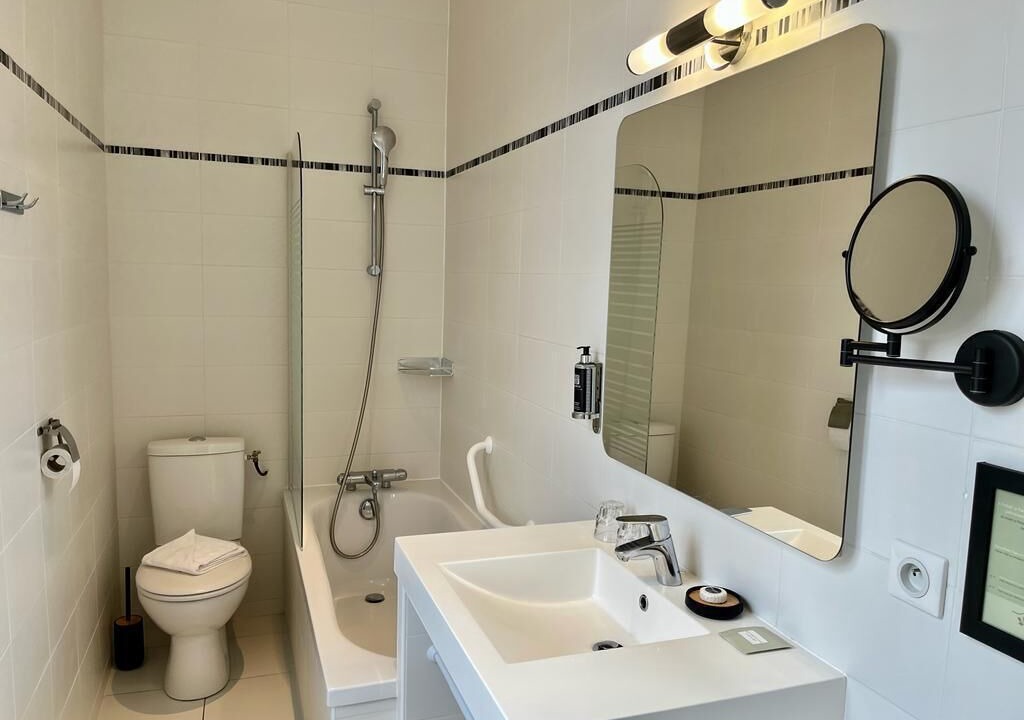 Photo of Bathroom in Deauville City Centre
