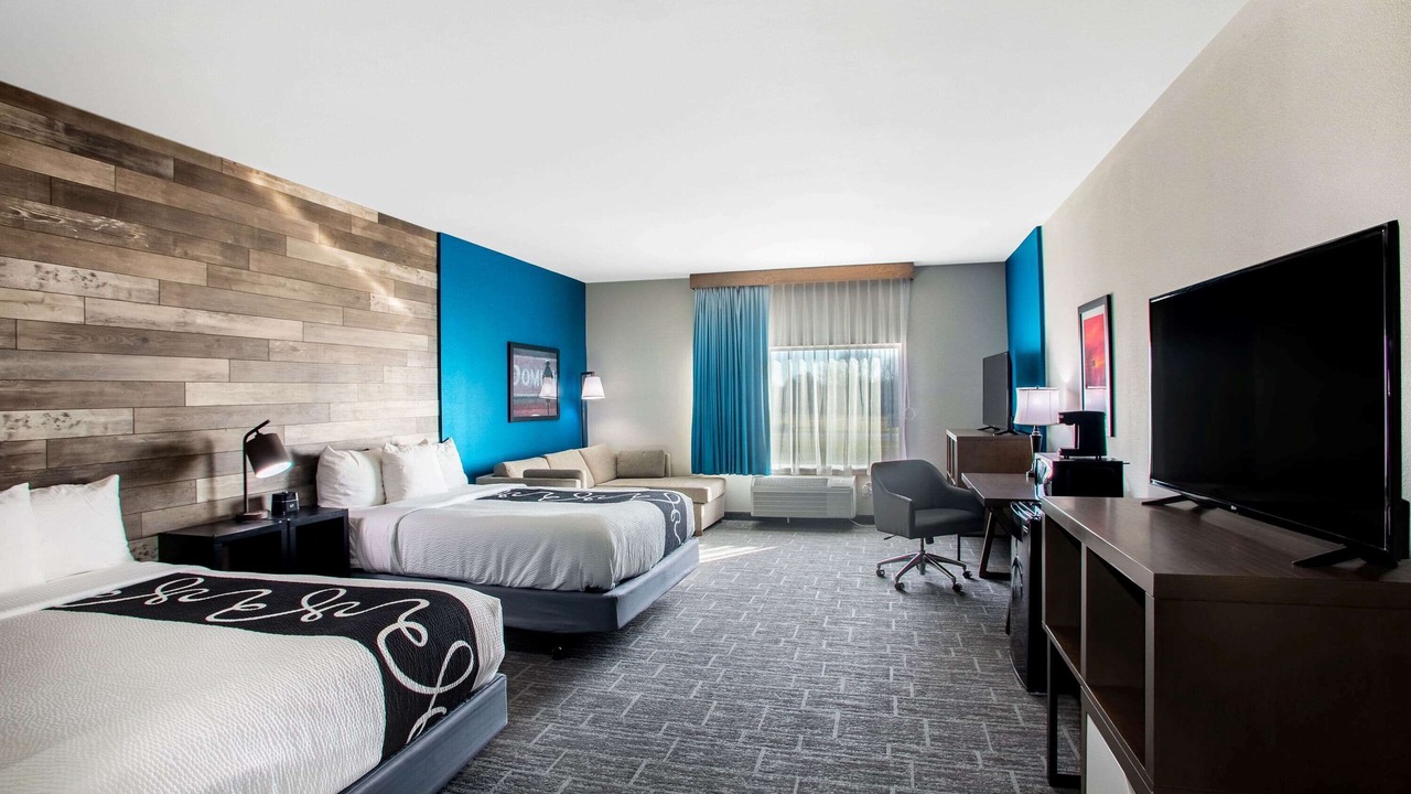 Photo of Livingroom in Pittsburg