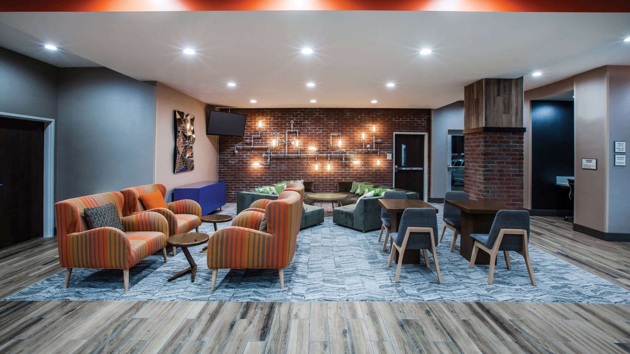 Photo of Livingroom in Owasso