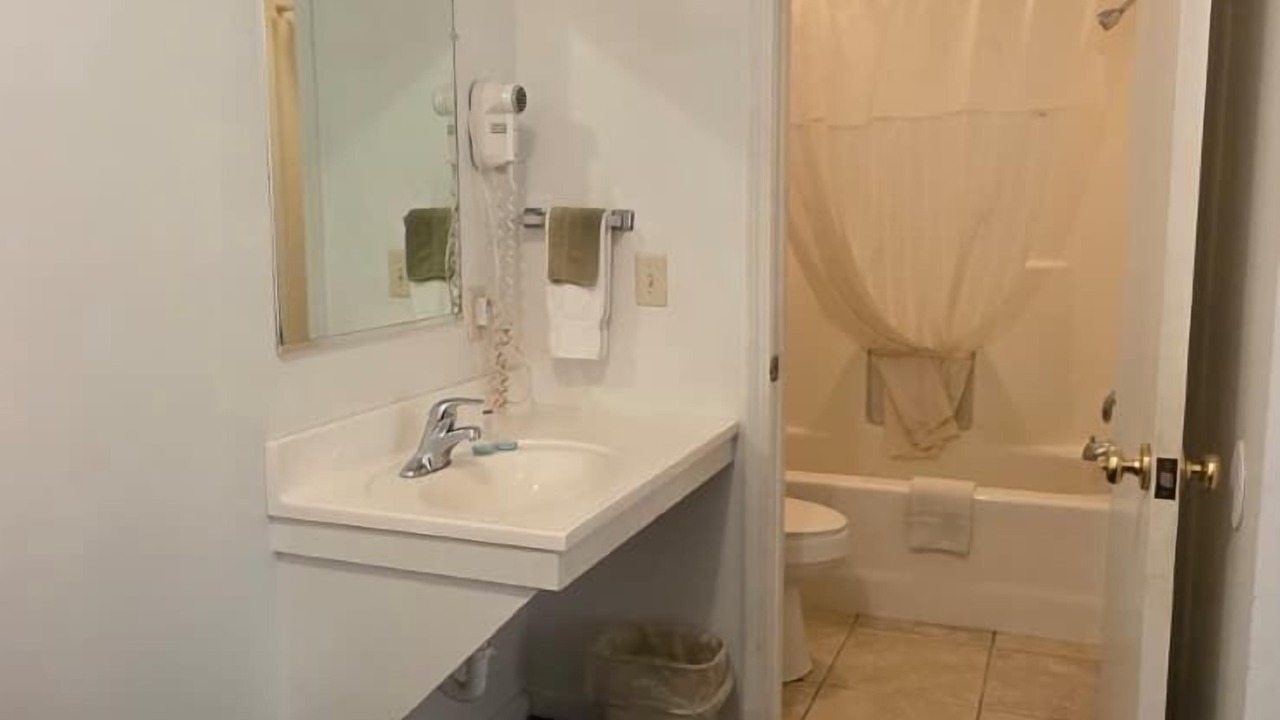 Photo of Bathroom in Marion