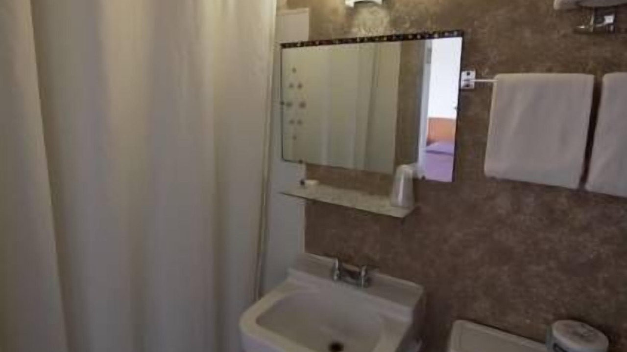 Photo of Bathroom in Morden