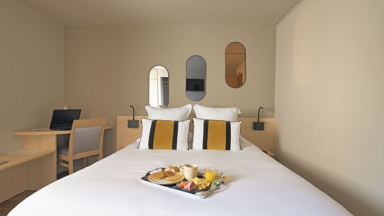 Photo of Bedroom in Montceau-les-Mines