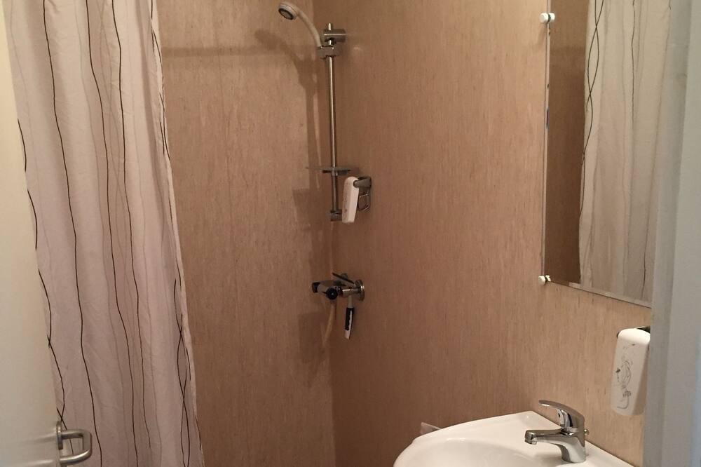 Photo of Bathroom in Ronne