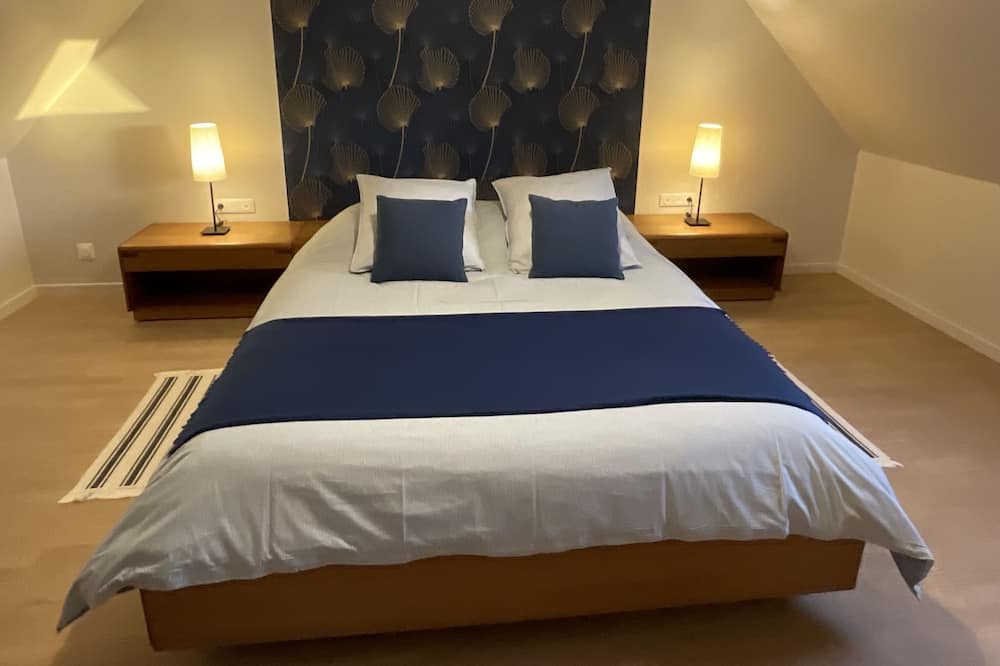 Photo of Bedroom in Le Val-Saint-Pere