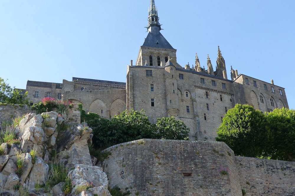 Photo of Others in Le Val-Saint-Pere