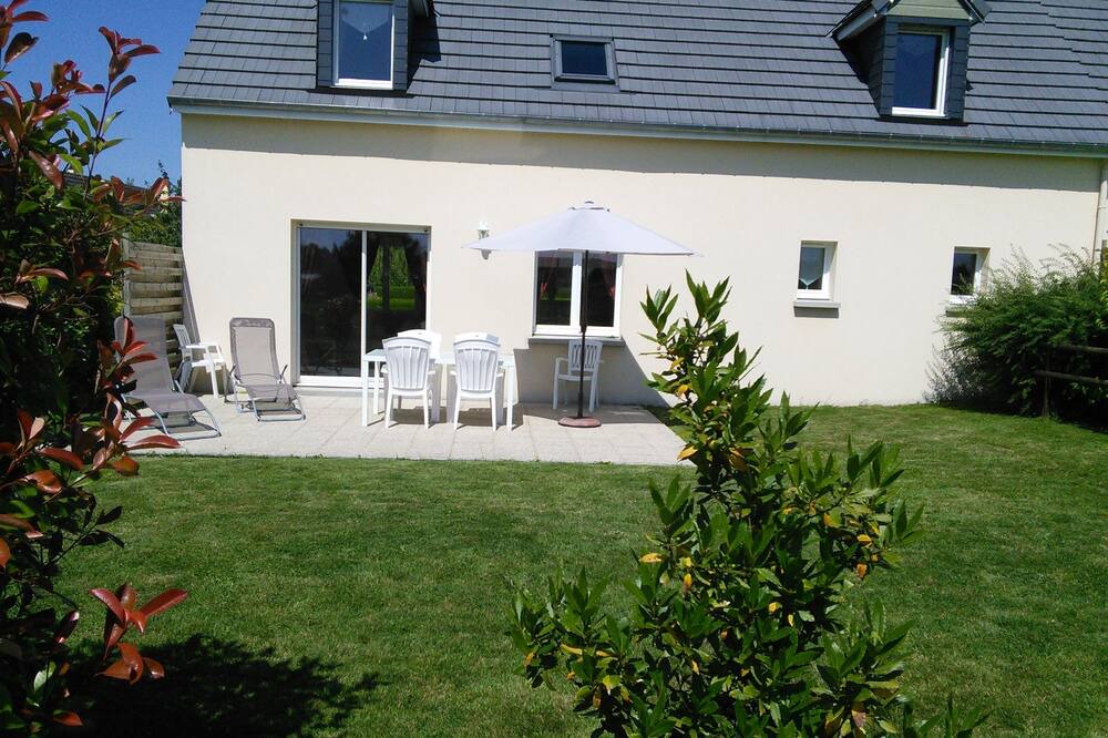 Photo of Outdoor in Le Val-Saint-Pere