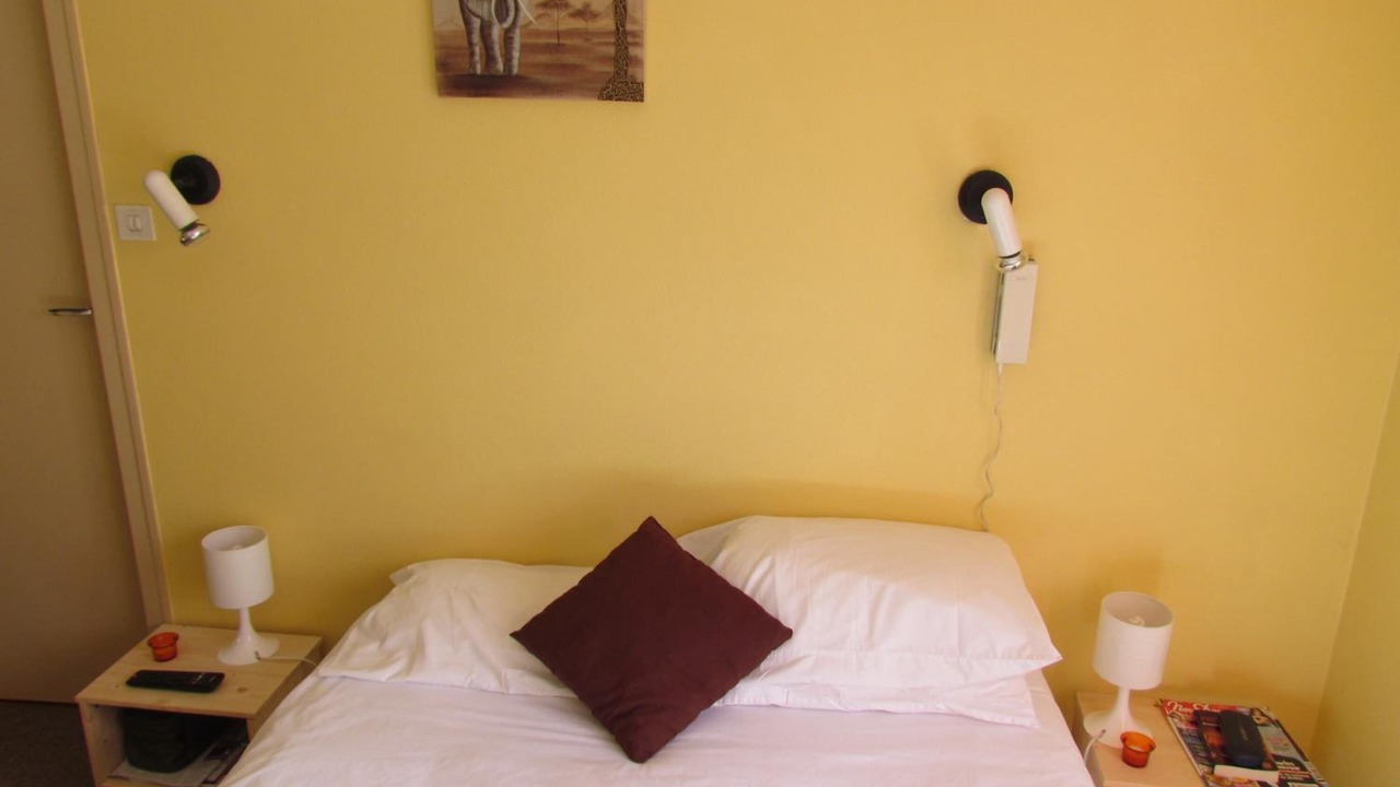 Photo of Others in Naves