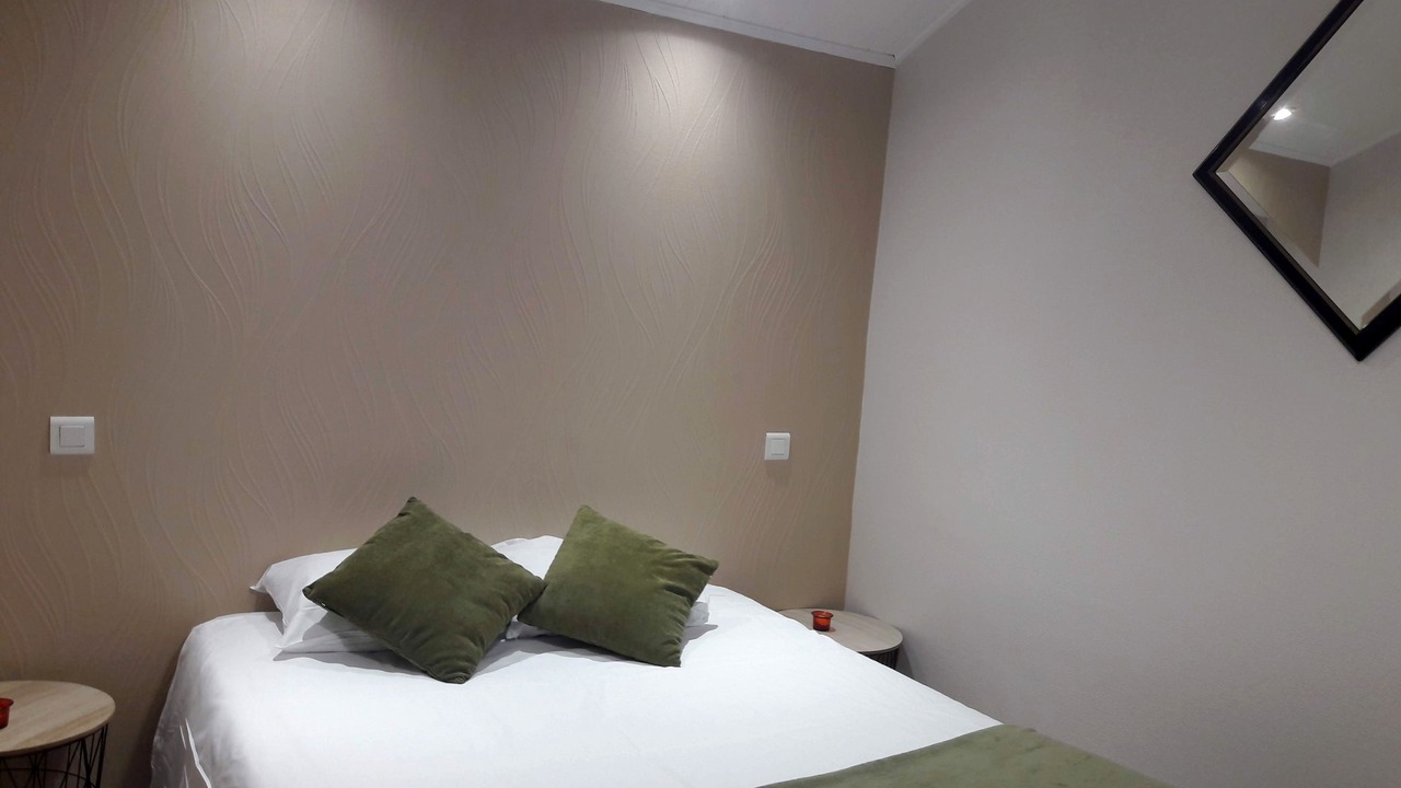 Photo of Bedroom in Naves