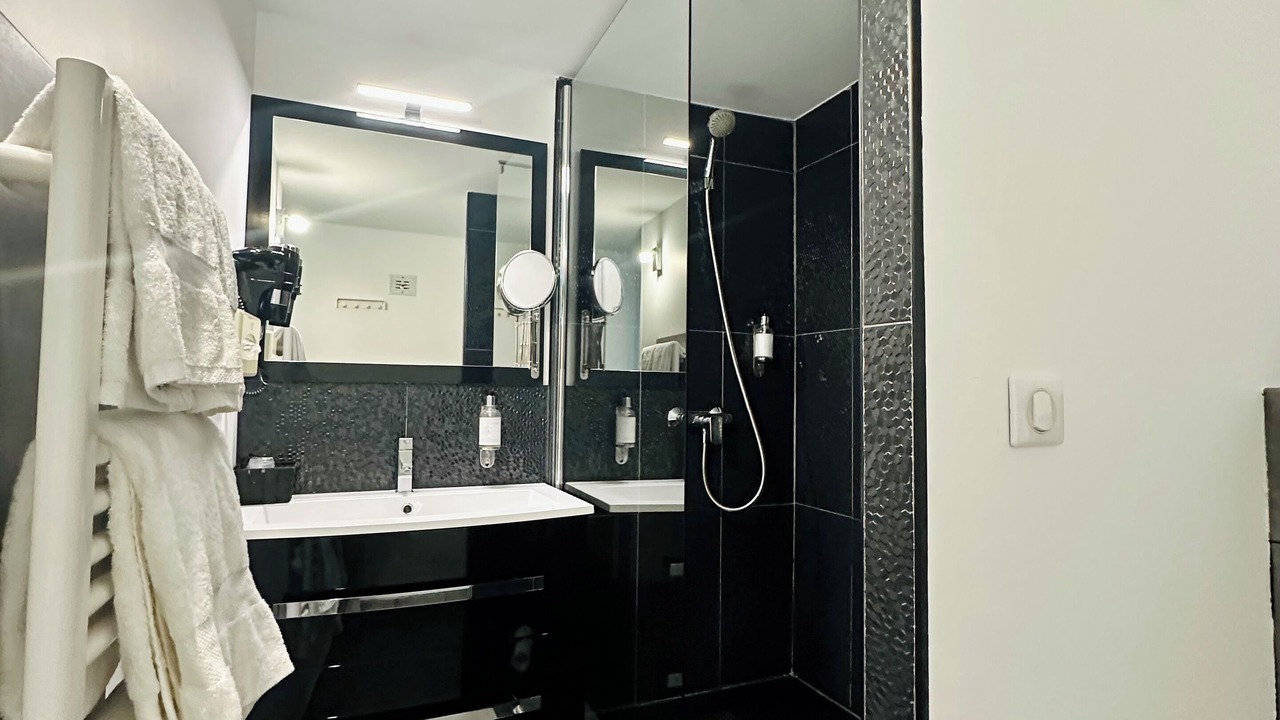 Photo of Bathroom in Cassis