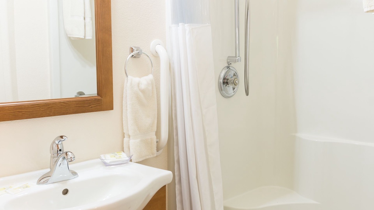 Photo of Bathroom in Cathlamet