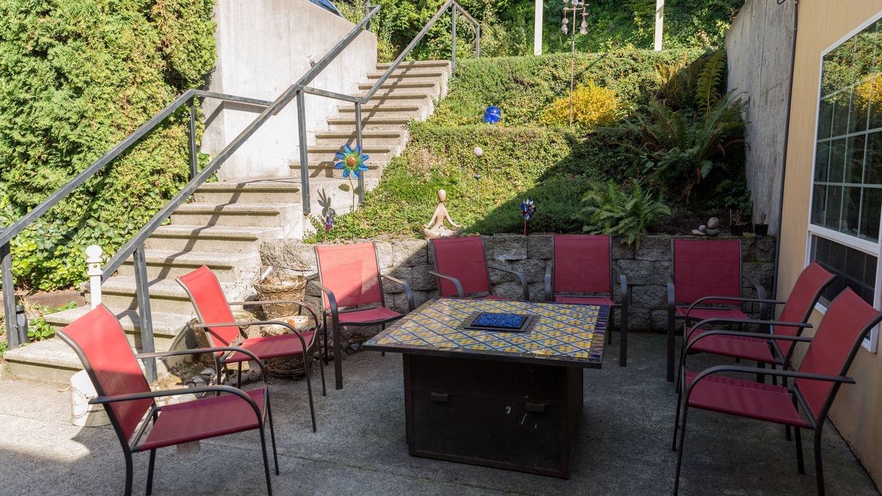 Photo of Patio Balcony in Cathlamet