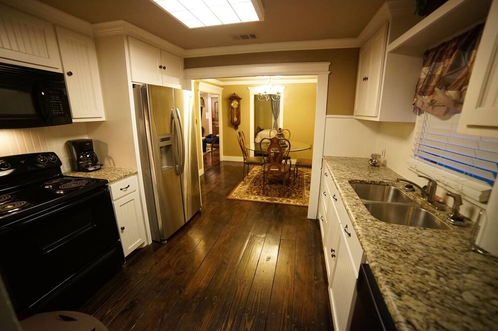 Photo of Bedroom in Sanger