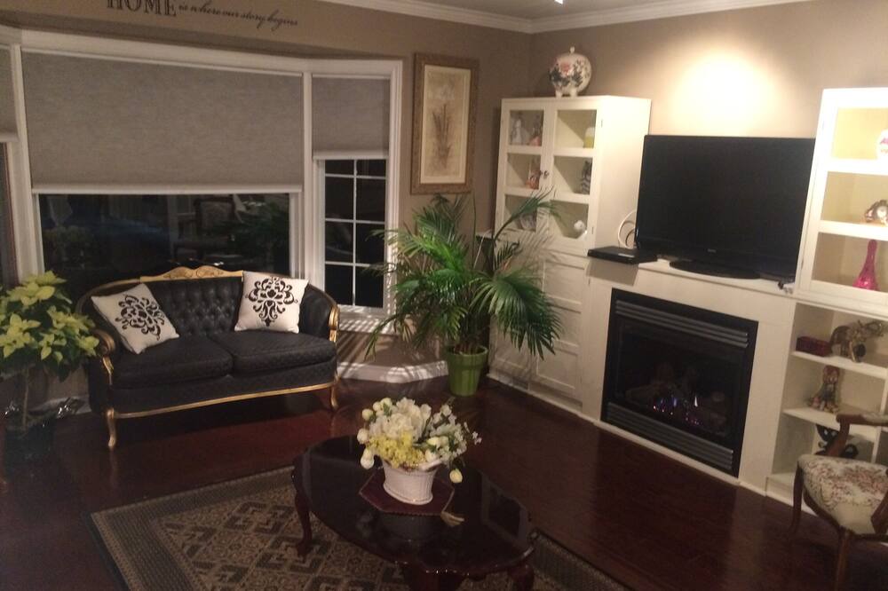 Photo of Livingroom in Virgil