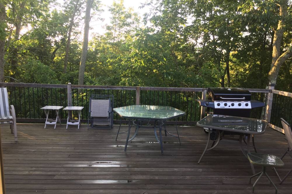 Photo of Patio Balcony in Carrying Place