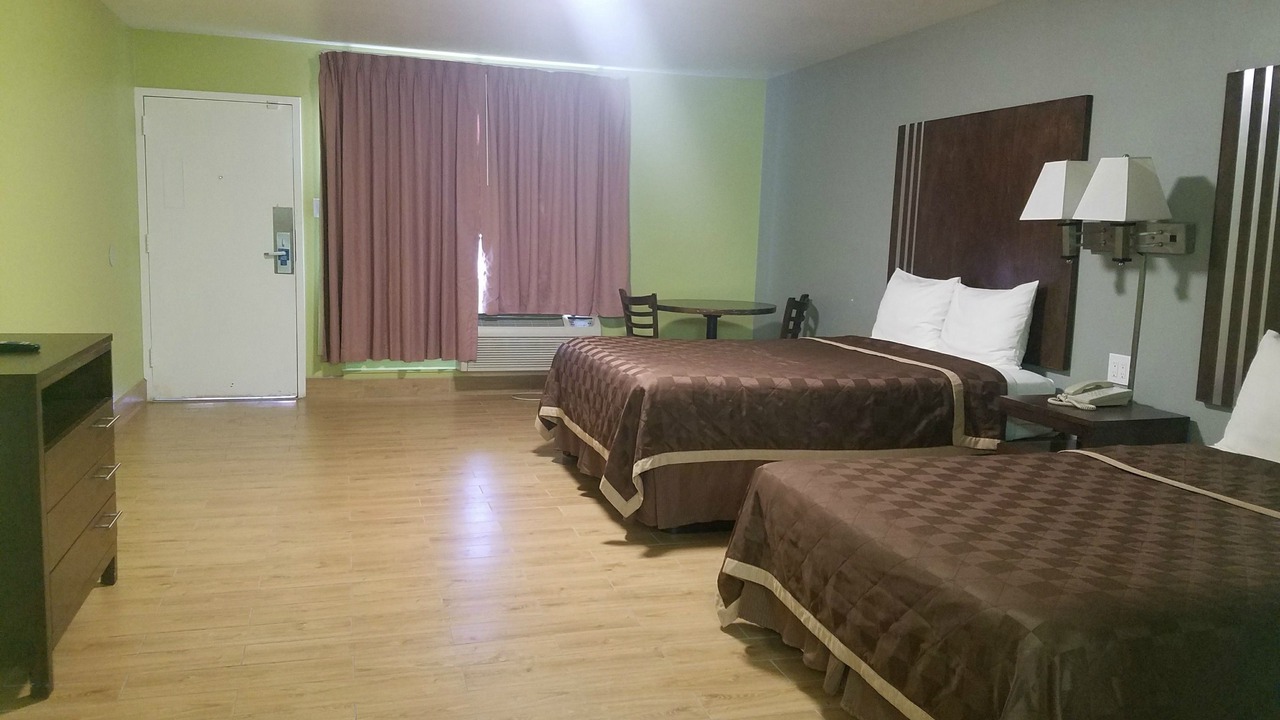 Photo of Bedroom in Roswell