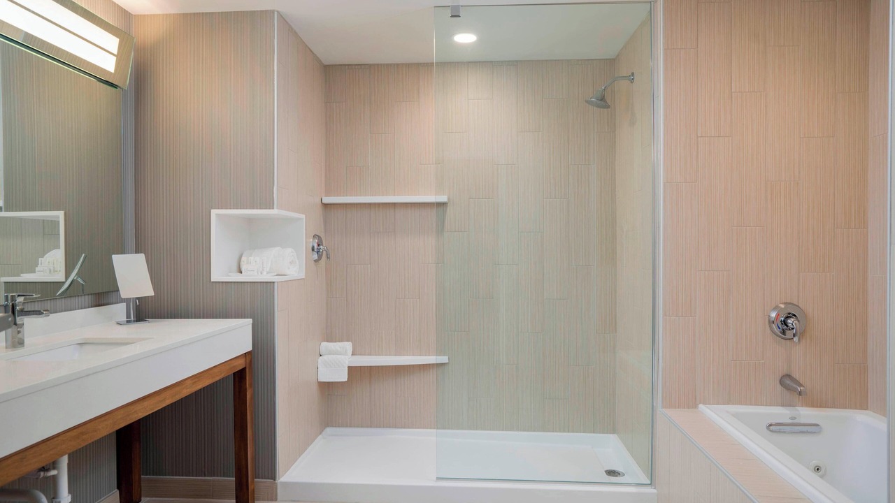 Photo of Others in Downtown Niagara Falls