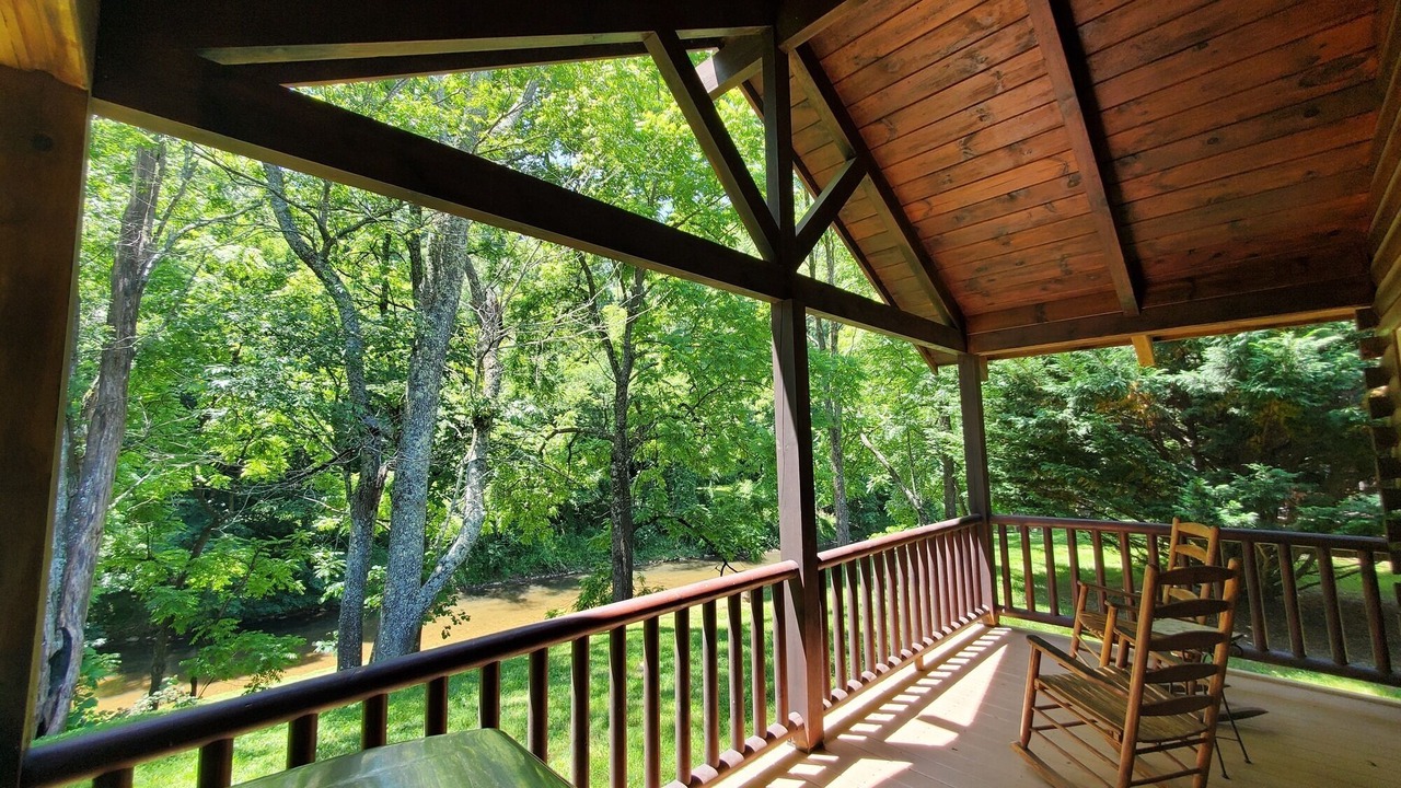 Photo of Patio Balcony in Galax