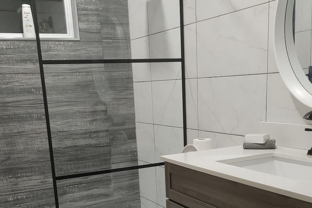 Photo of Bathroom in Cape Dauphin