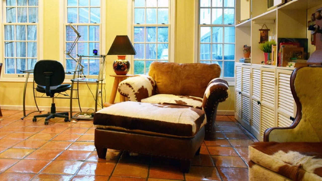 Photo of Livingroom in Neartown