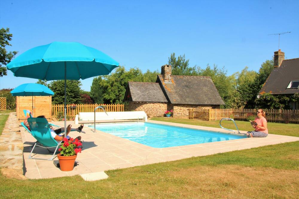 Photo of Outdoor in St Denis de Gastines