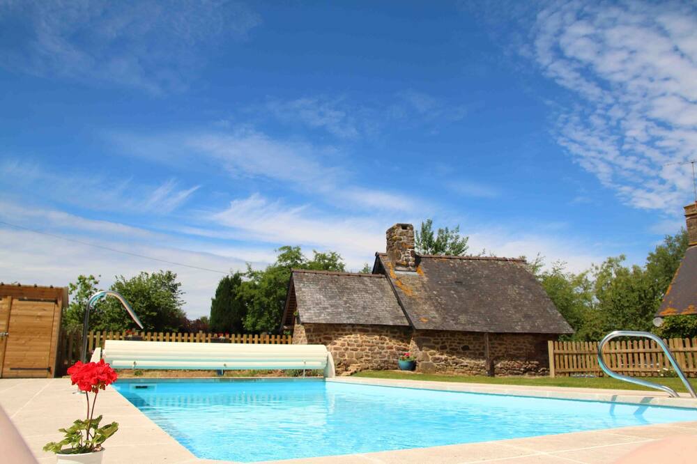 Photo of Outdoor in St Denis de Gastines