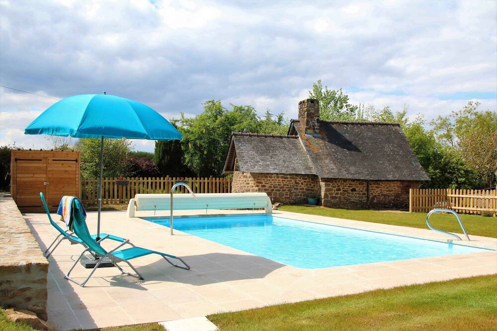 Photo of Outdoor in St Denis de Gastines