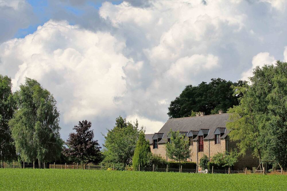 Photo of Outdoor in St Denis de Gastines