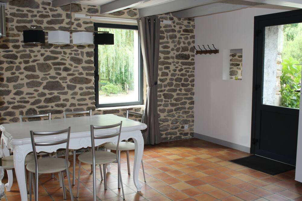 Photo of Kitchen in Saint-Pierre-de-Plesguen