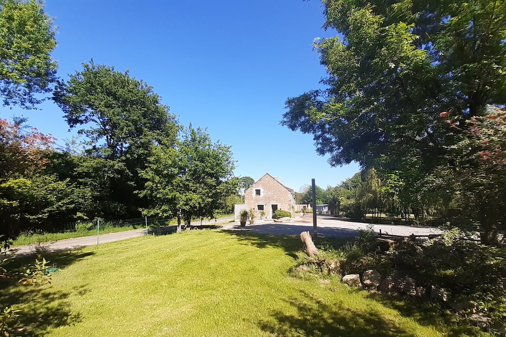 Photo of Outdoor in Saint-Pierre-de-Plesguen