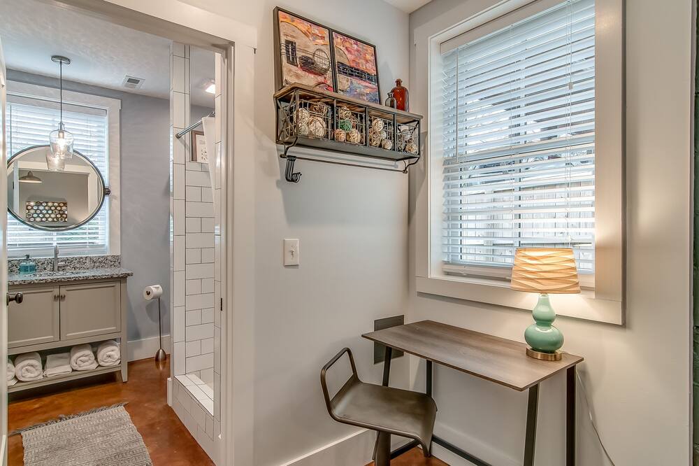 Photo of Bedroom in Urbandale Nations