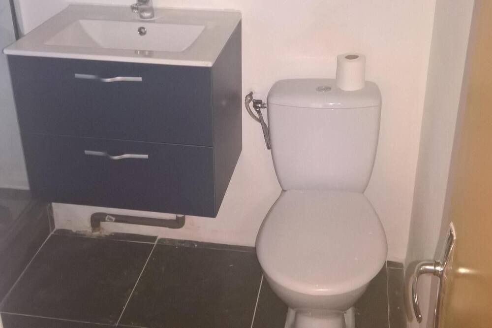 Photo of Bathroom in Mejannes-le-Clap