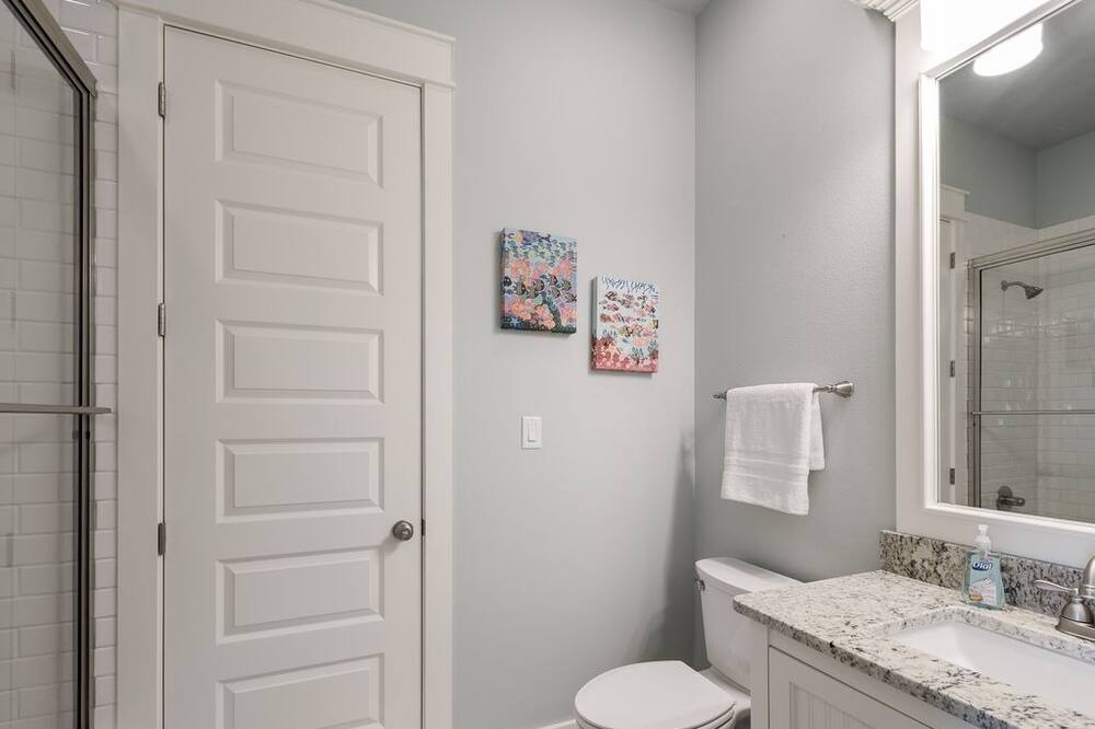 Photo of Bathroom in Crystal Beach