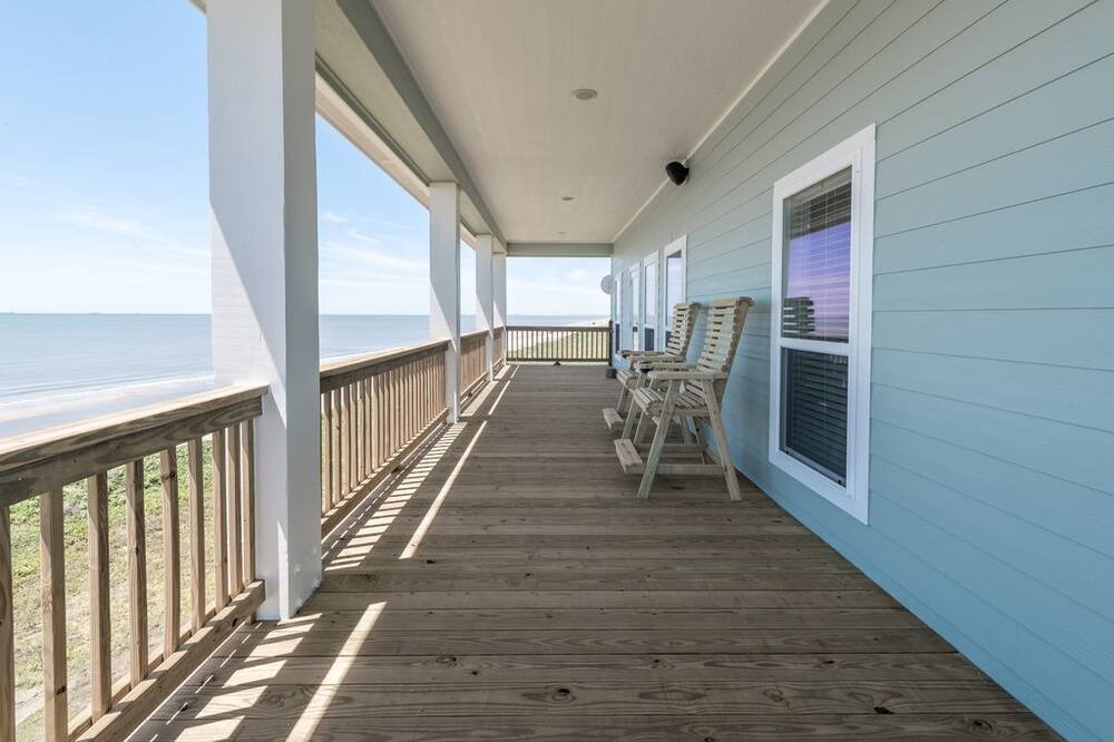 Photo of Patio Balcony in Crystal Beach