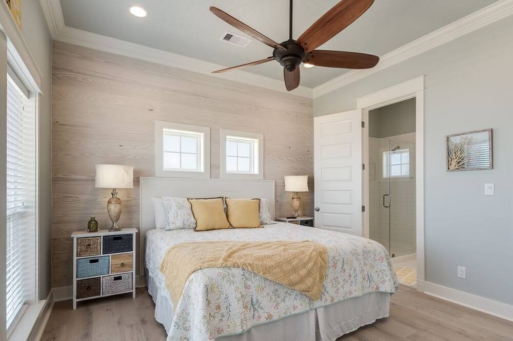 Photo of Bathroom in Crystal Beach