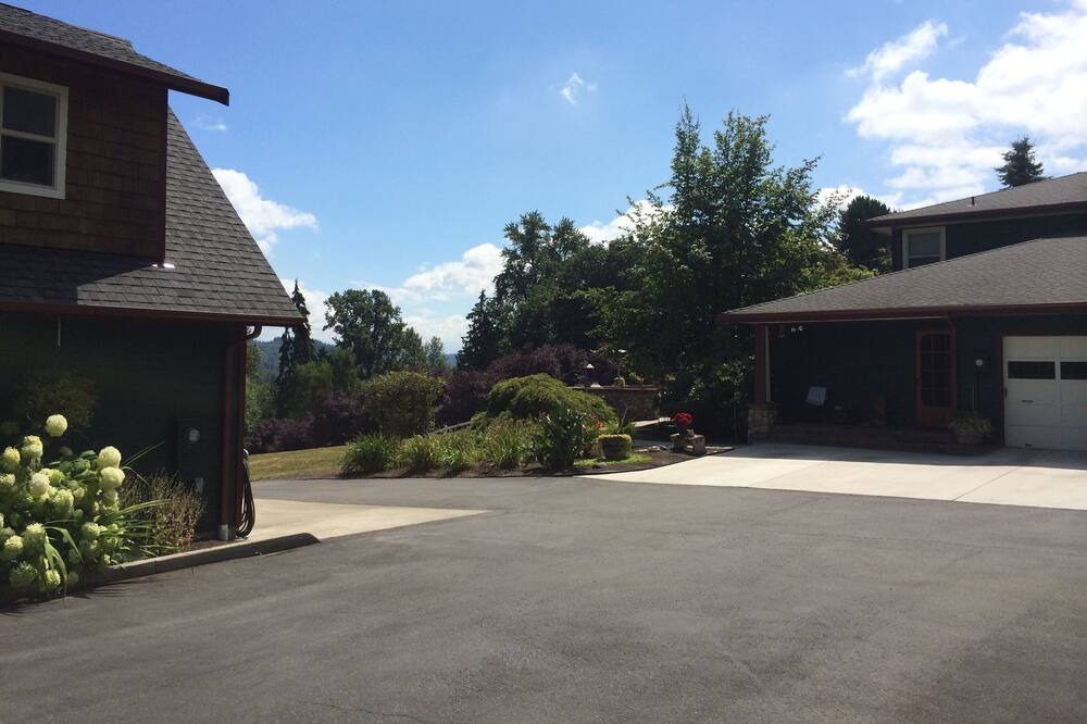 Photo of Others in Snohomish