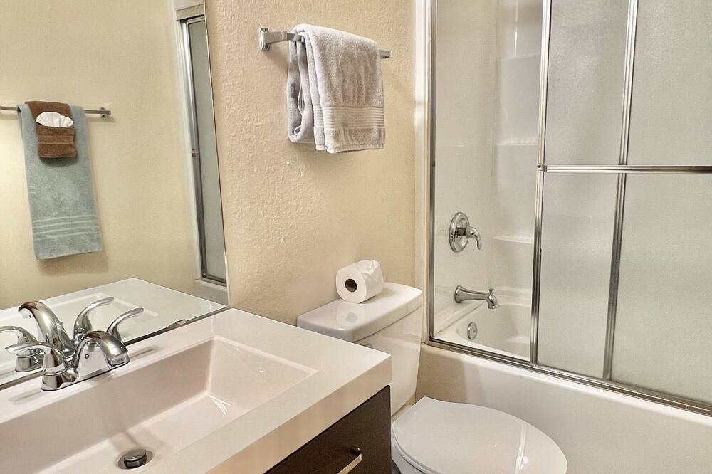 Photo of Bathroom in Ruidoso