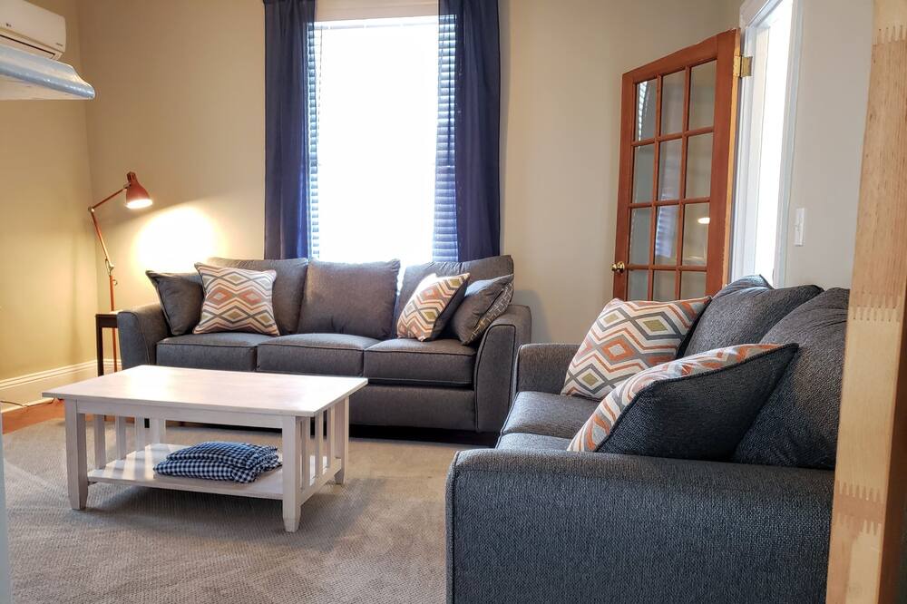 Photo of Livingroom in Mystic