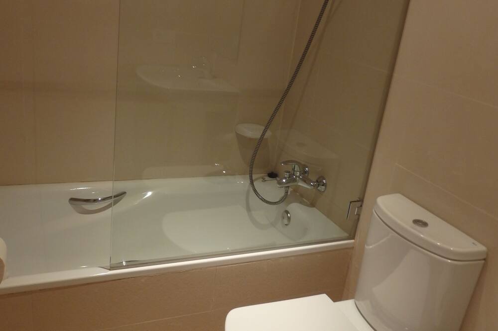 Photo of Bathroom in Pego