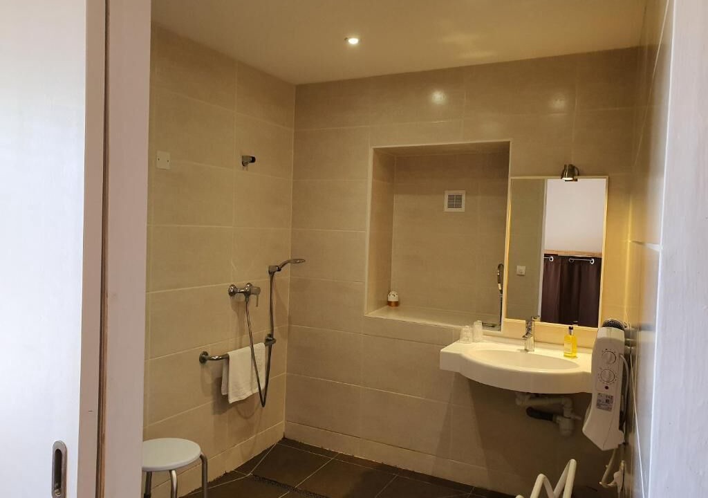 Photo of Bathroom in Saint-Martin-d'Ardeche