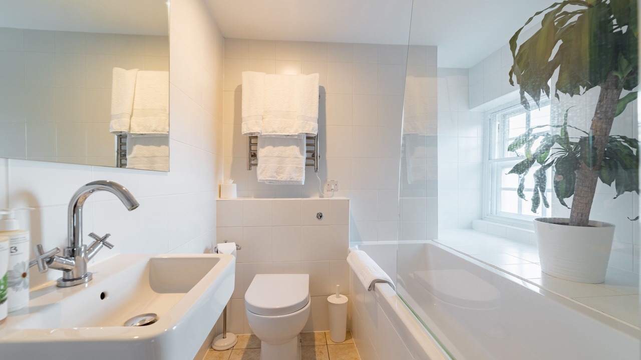 Photo of Others in Hurstbourne Tarrant