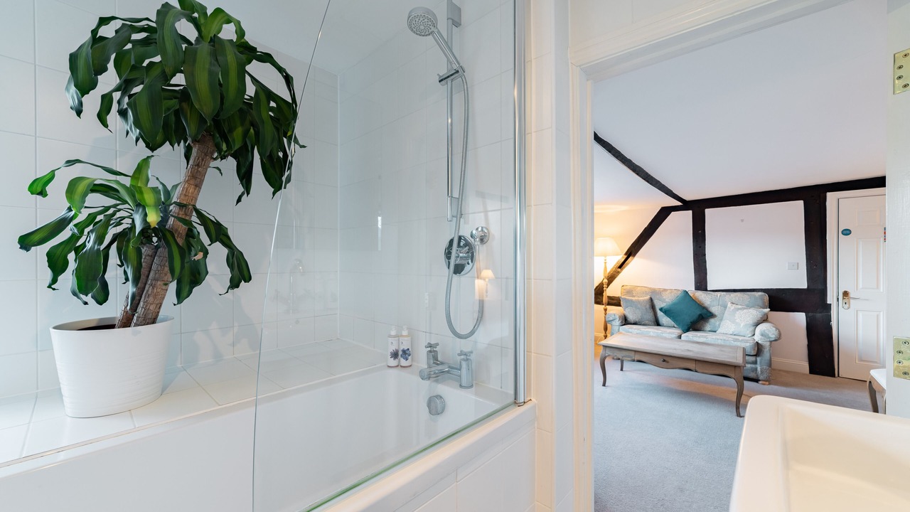 Photo of Bathroom in Hurstbourne Tarrant