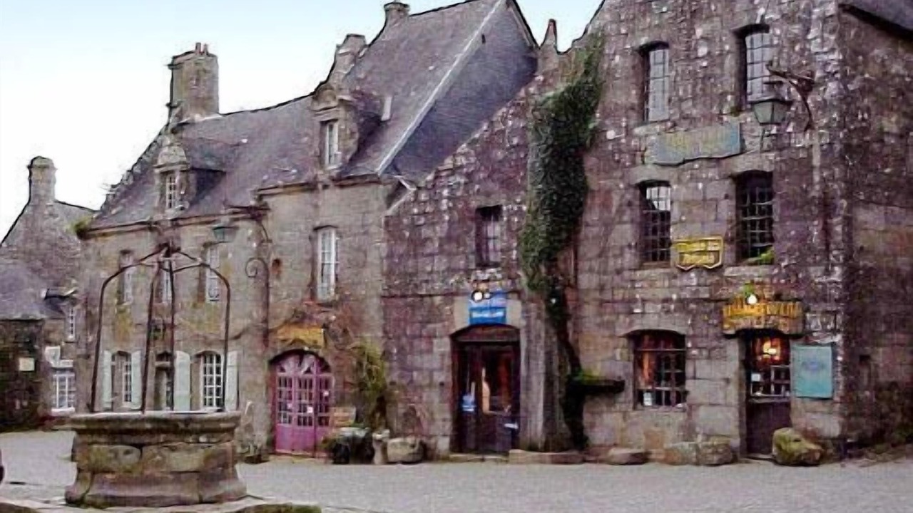 Photo of Buildings in Pluguffan