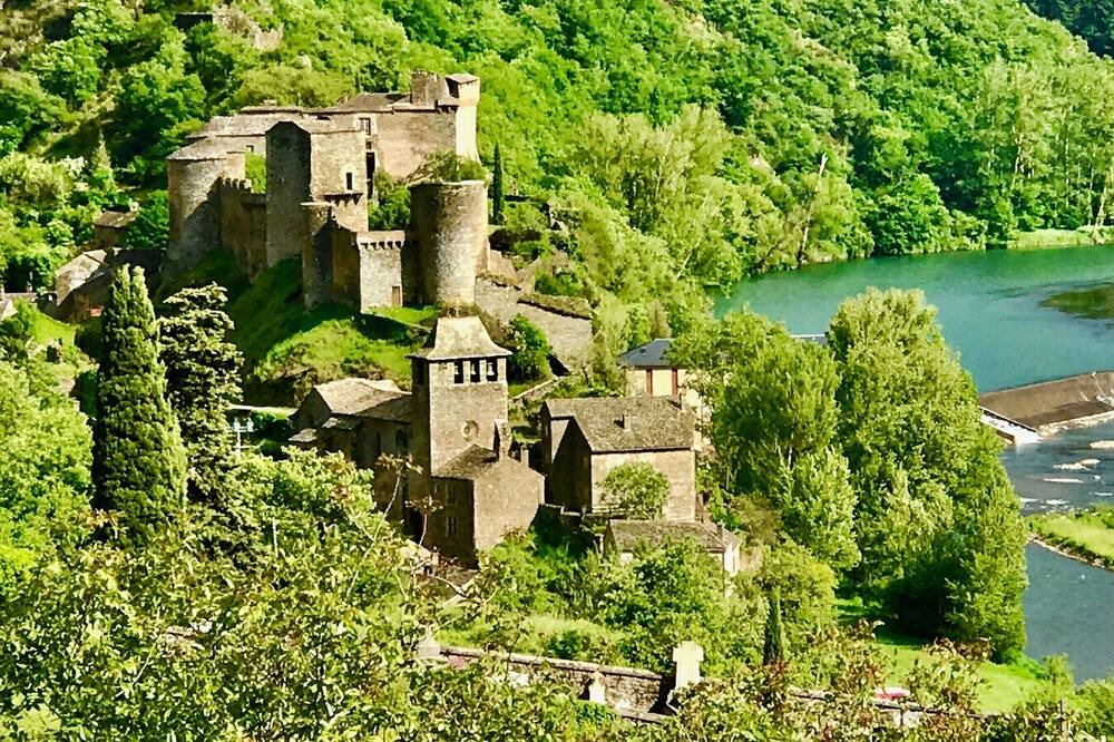 Photo of Outdoor in Brousse-le-Chateau