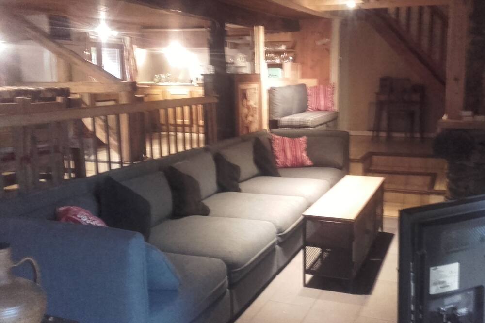 Photo of Livingroom in Gouaux-de-Luchon