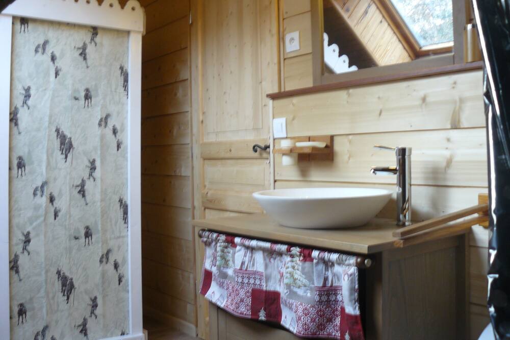 Photo of Bathroom in Gouaux-de-Luchon