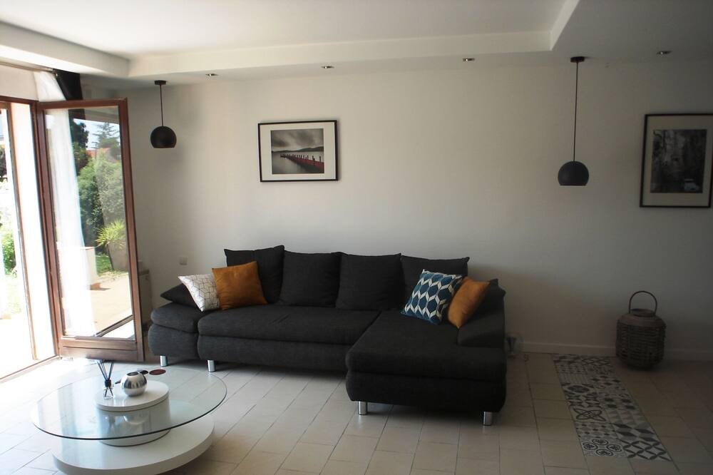 Photo of Livingroom in Bompas