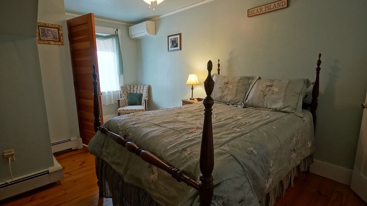 Photo of Bedroom in Meredith