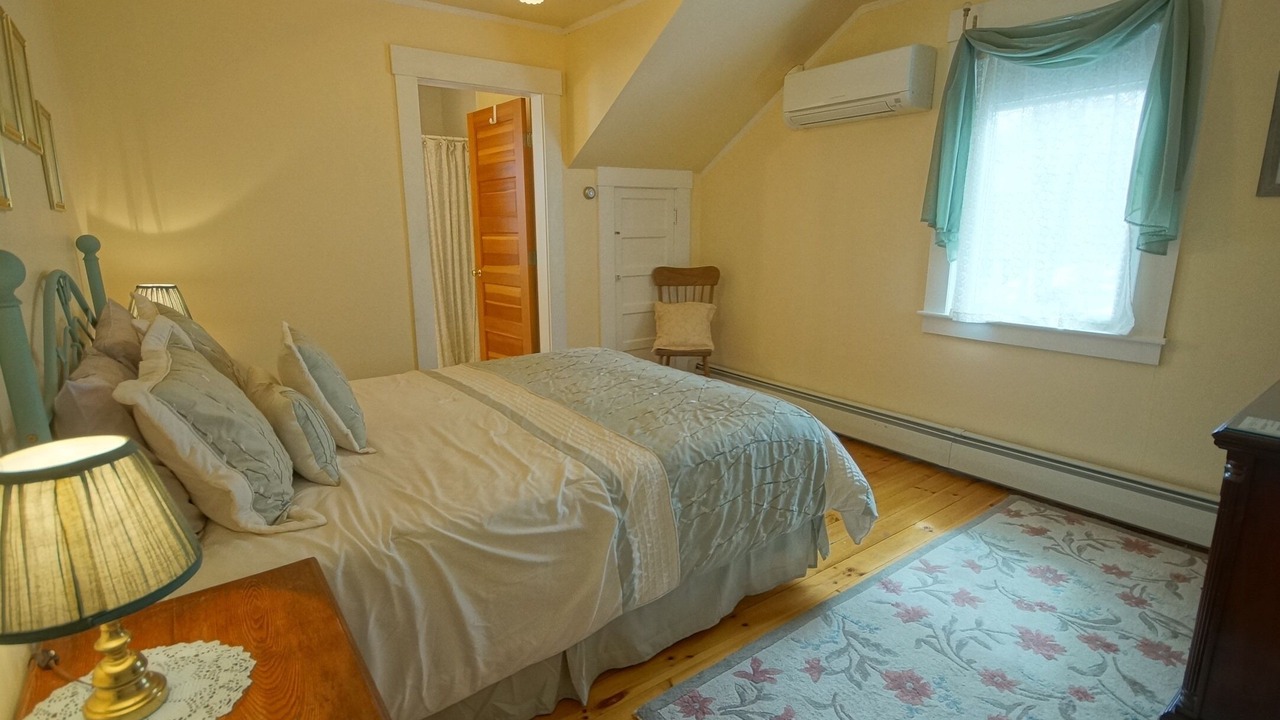 Photo of Bedroom in Meredith