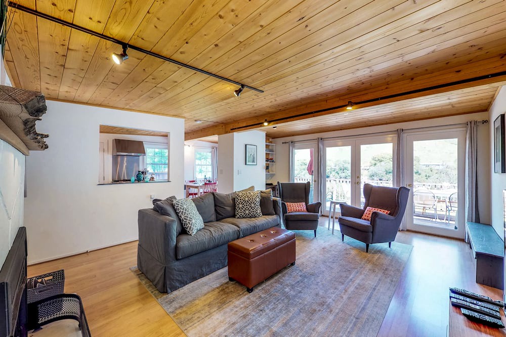 Photo of Livingroom in Duncans Mills