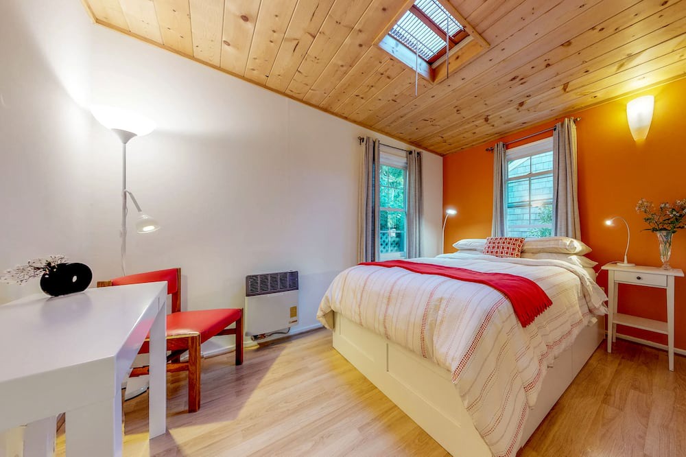 Photo of Bedroom in Duncans Mills